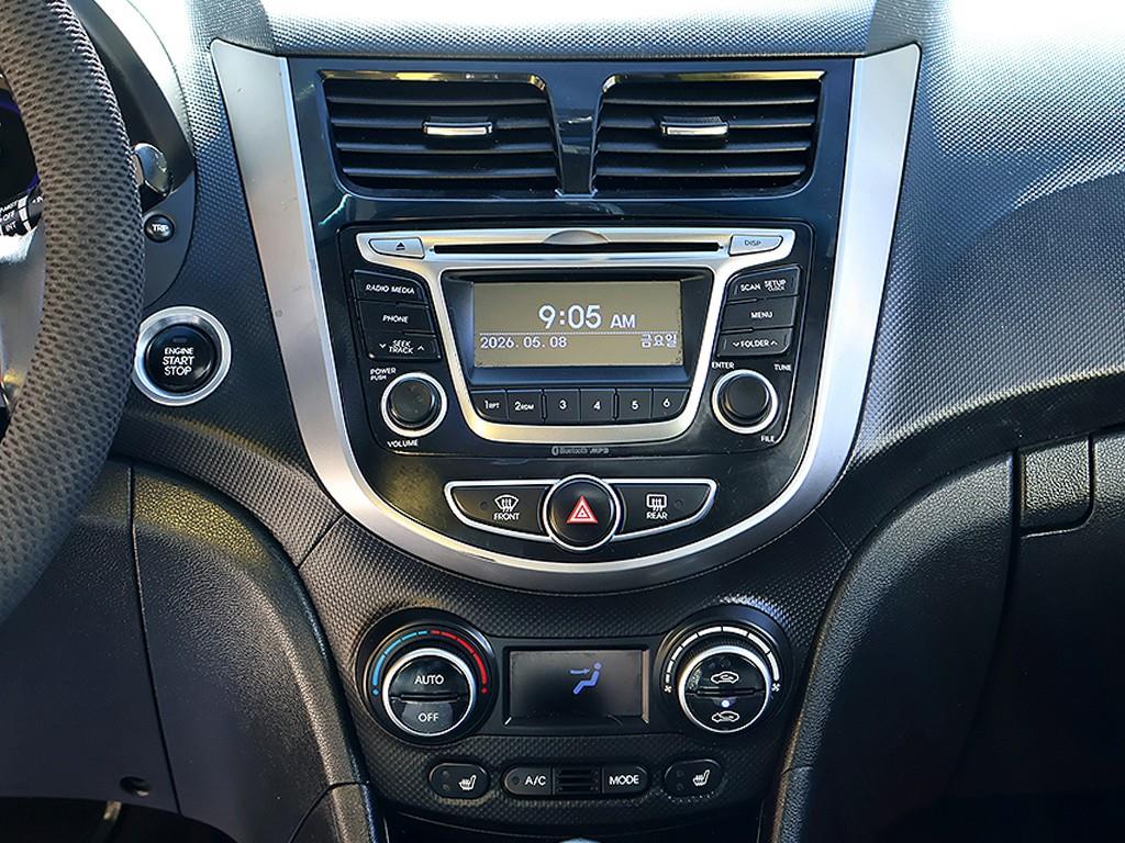 HYUNDAI Accent 2017 Negro - Importación desde Corea - HF Imports Iquique - Foto 9