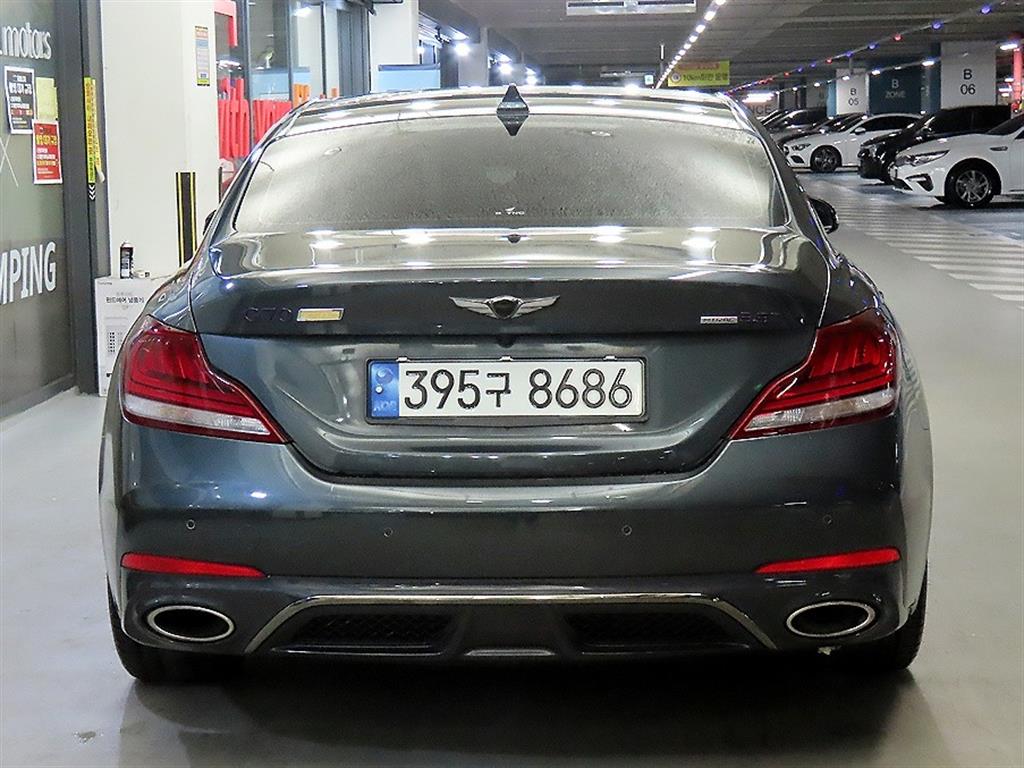 Genesis G70 - Vista 5