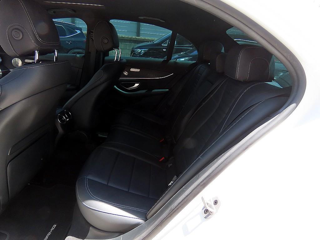 Mercedes Benz E class - Vista 6