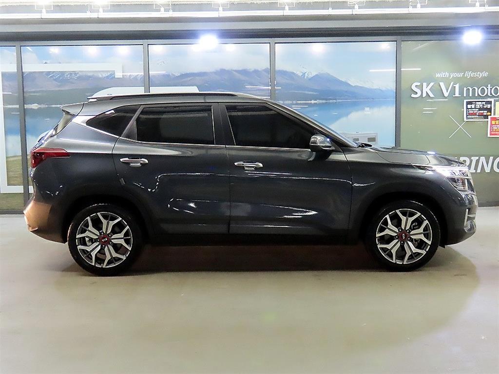 KIA Seltos - Vista 3