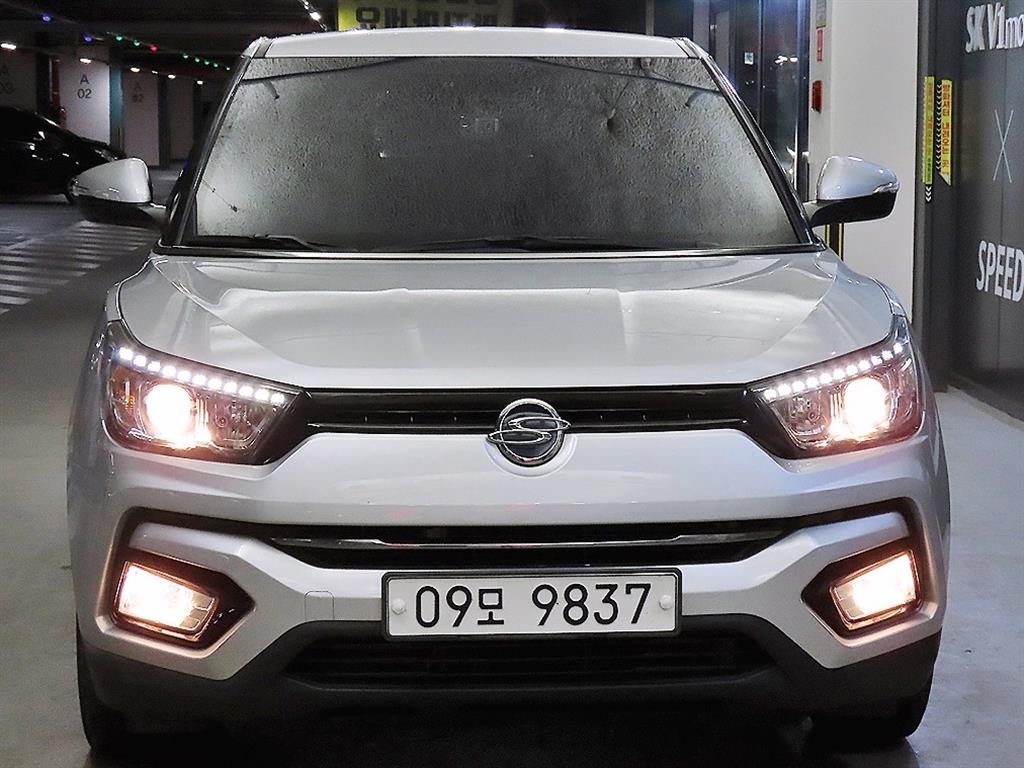 Ssangyong Tivoli - Vista 2