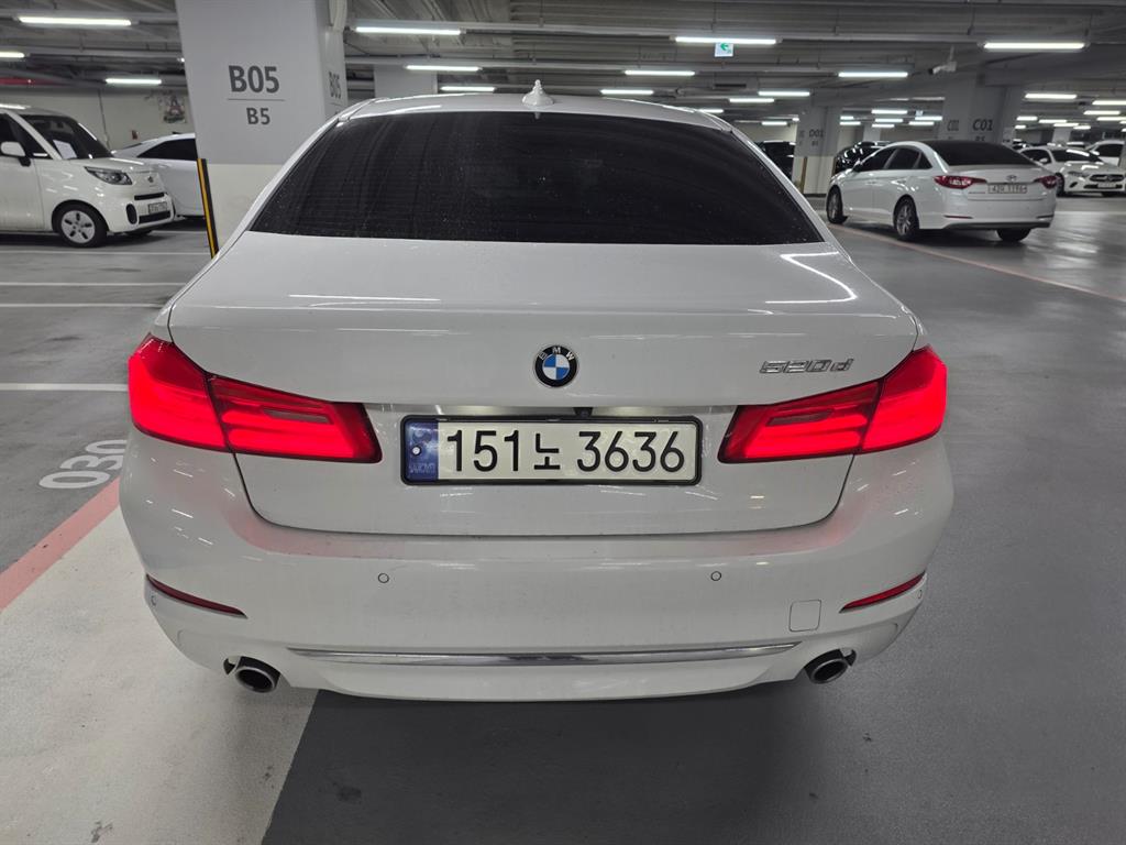 BMW 5 Series - Vista 3