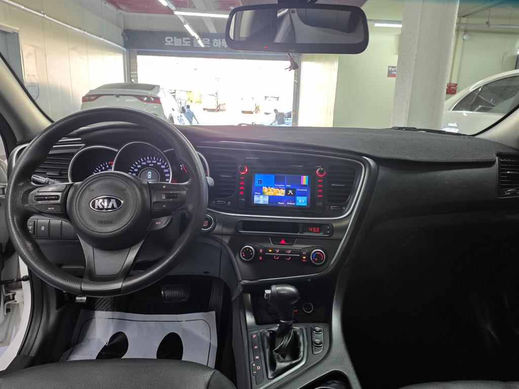 KIA K5 - Vista 10