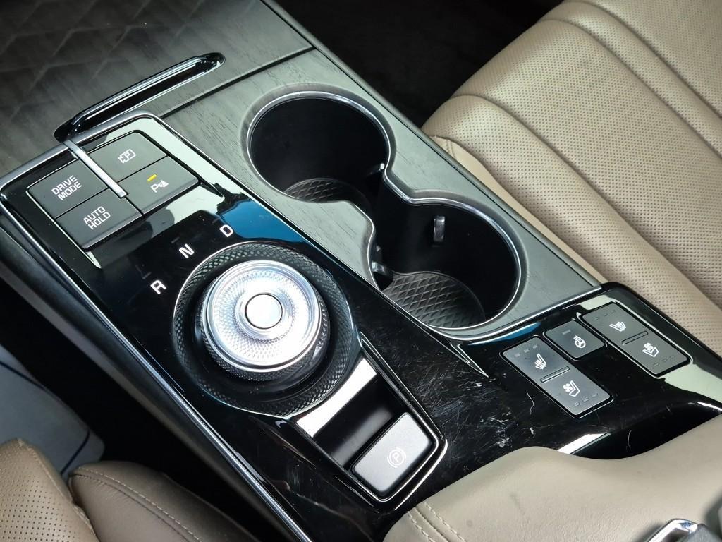 KIA K8 - Vista 8