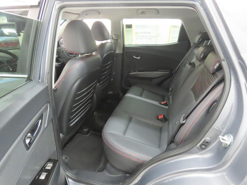 Ssangyong Tivoli - Vista 6