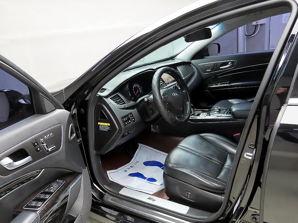KIA K9 - Vista 5