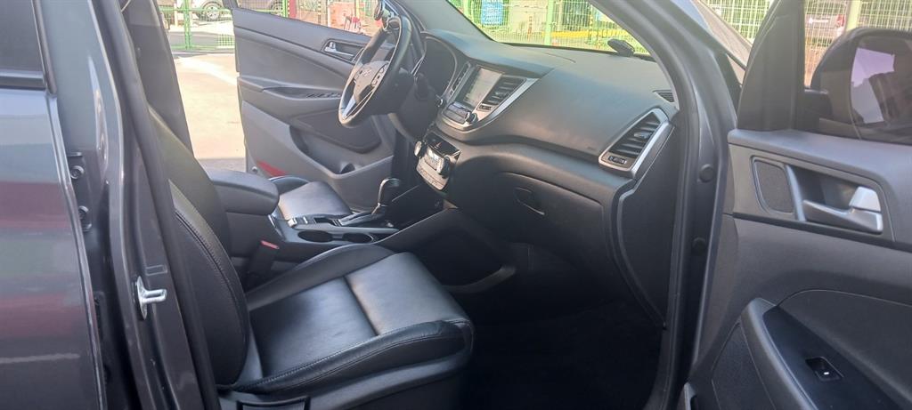 HYUNDAI Tucson - Vista 9
