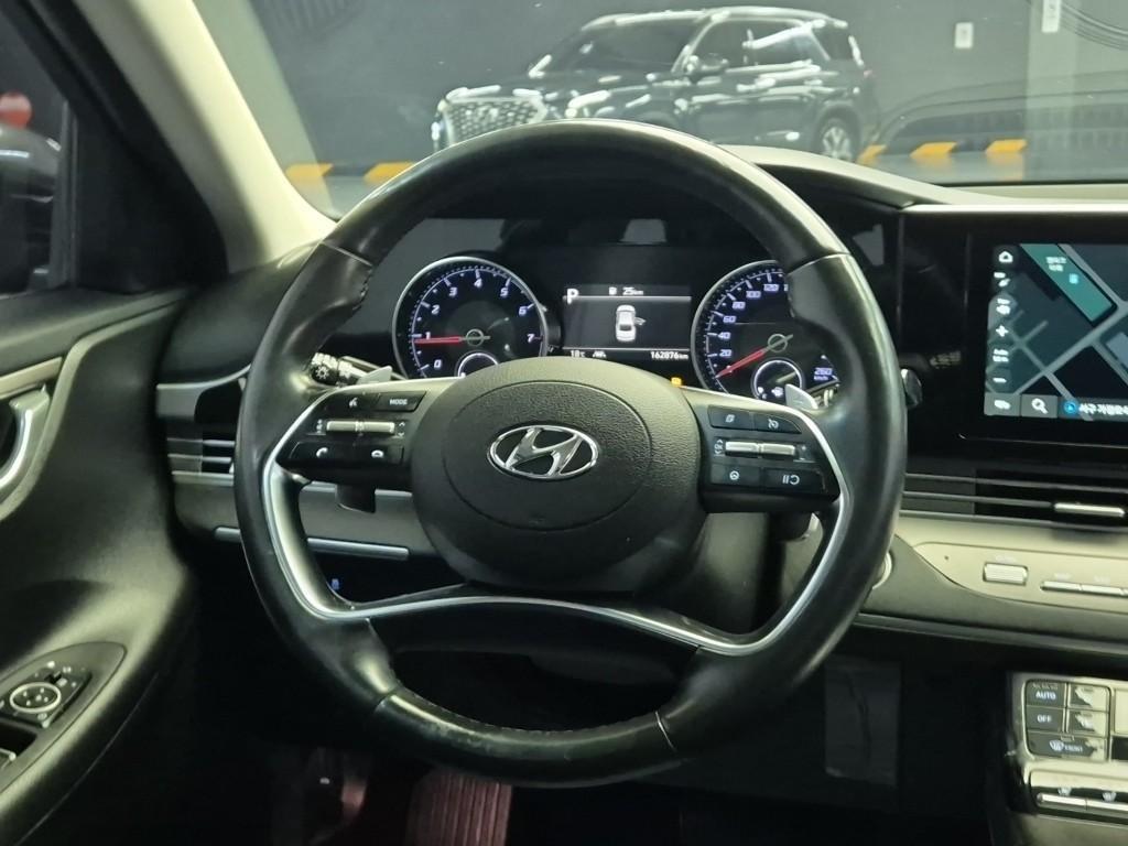 HYUNDAI Grandeur - Vista 9