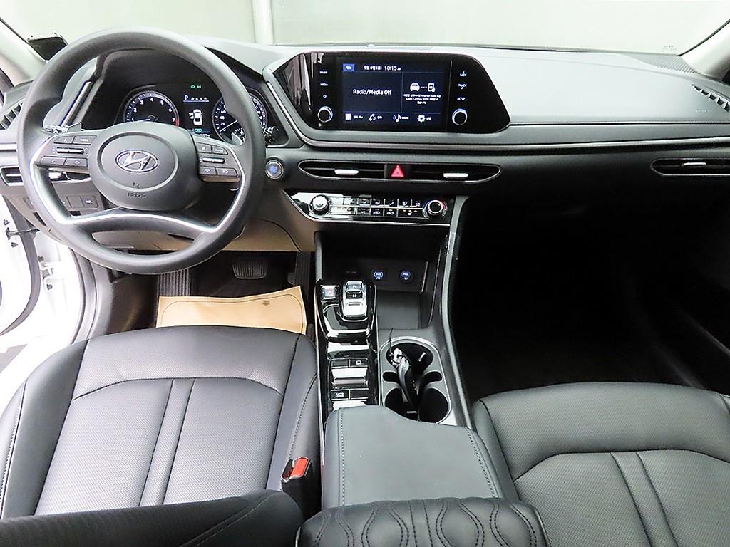 HYUNDAI Sonata - Vista 7