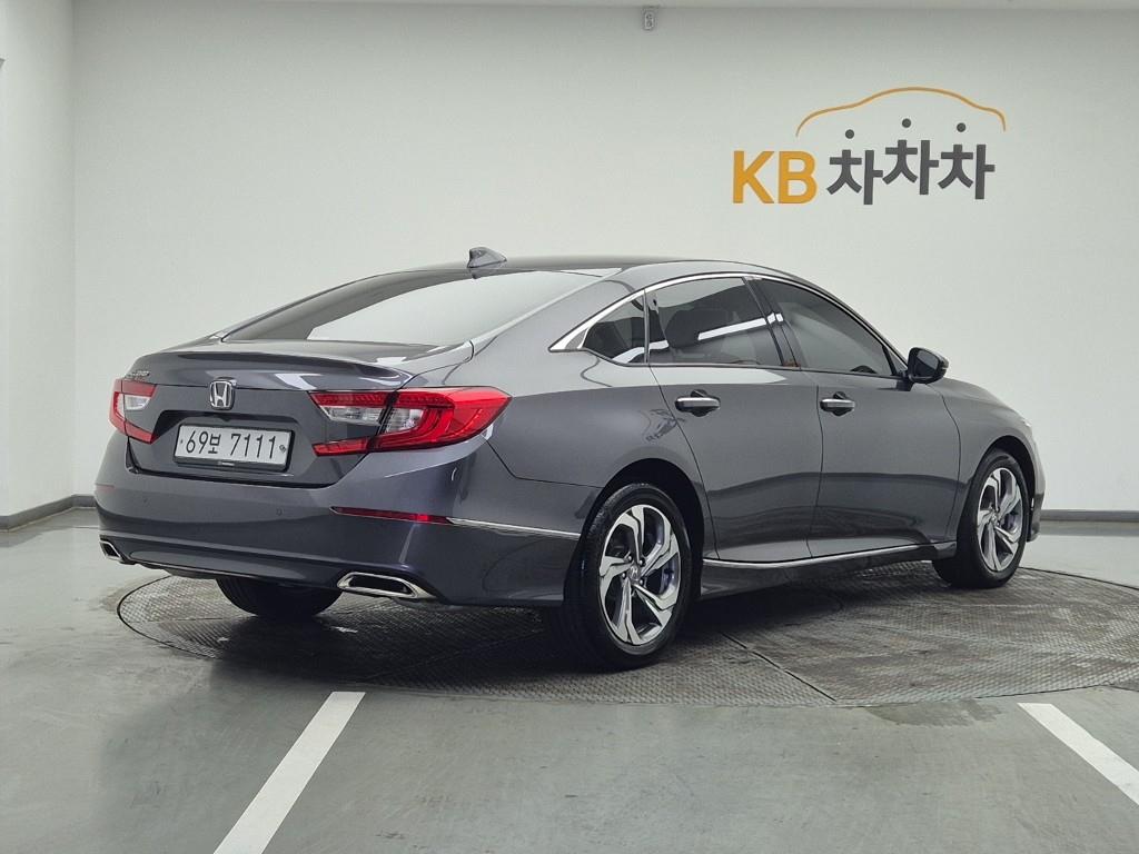 Honda Accord - Vista 4