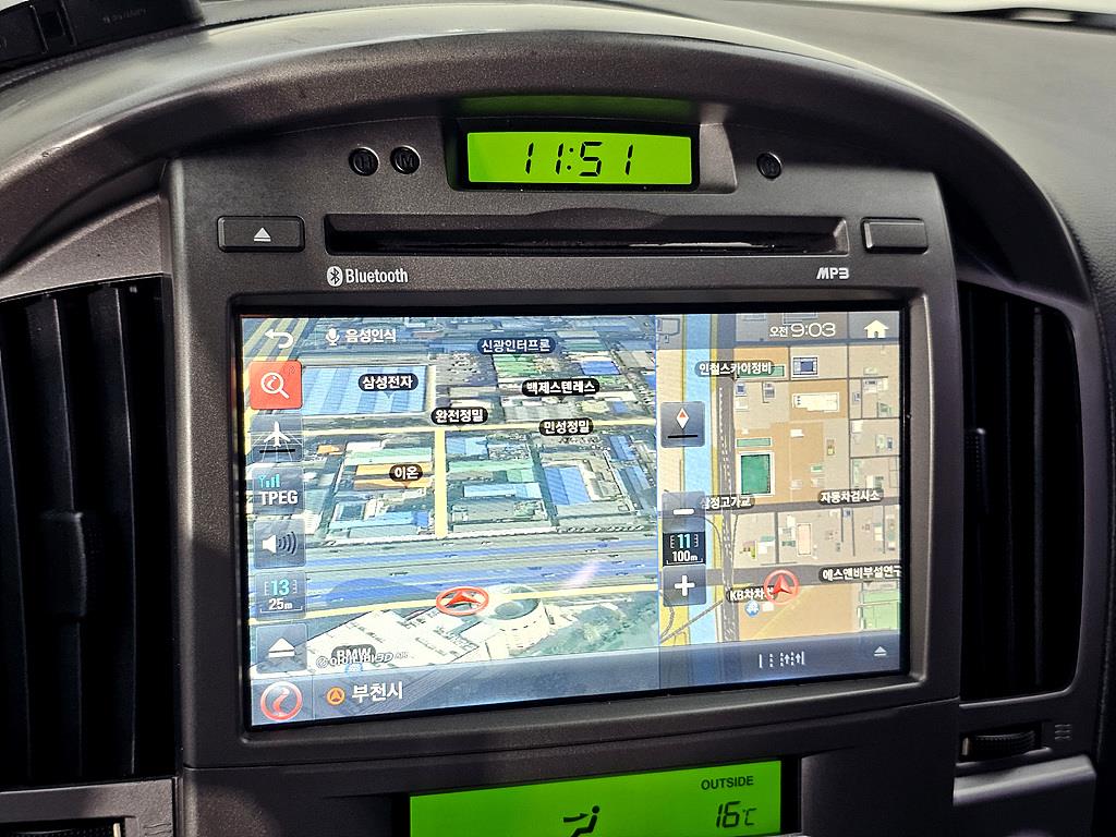 HYUNDAI Starex - Vista 12