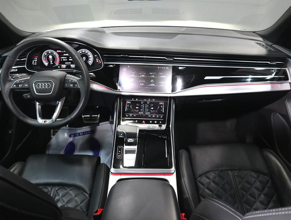 Audi Q8 - Vista 5