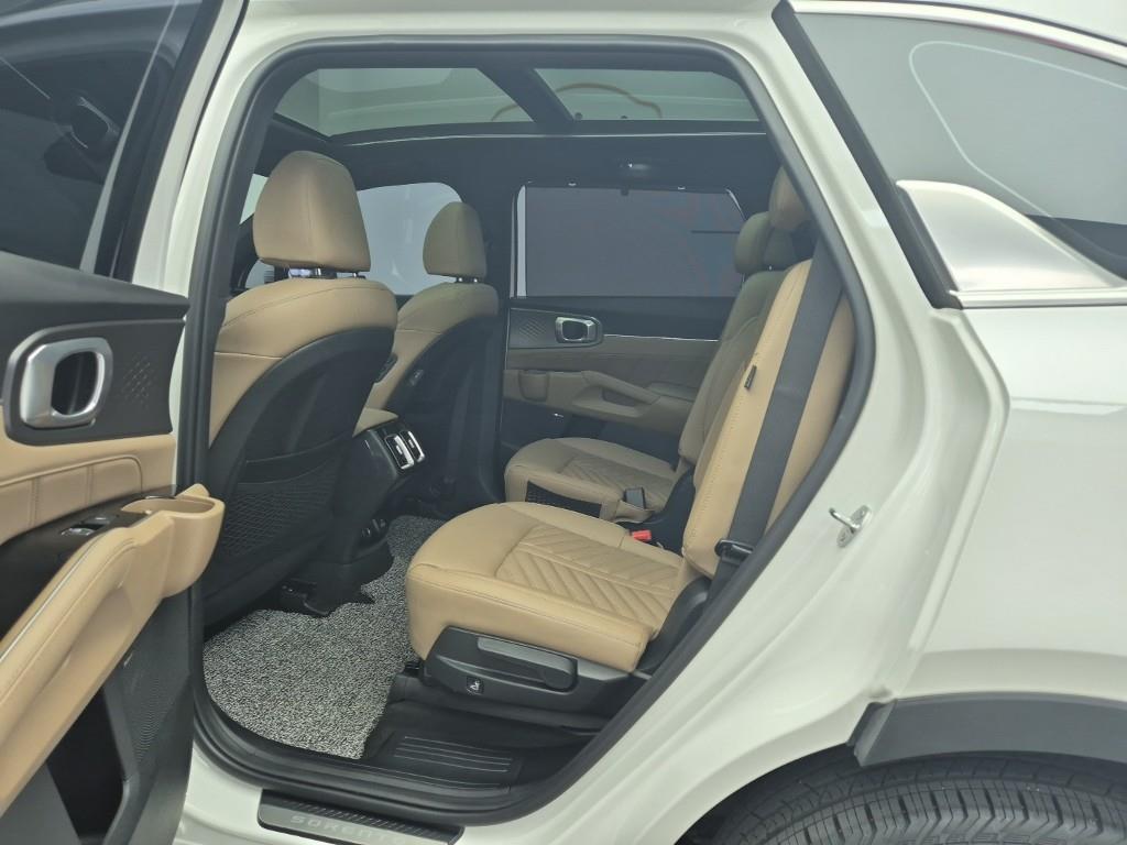 KIA Sorento - Vista 12