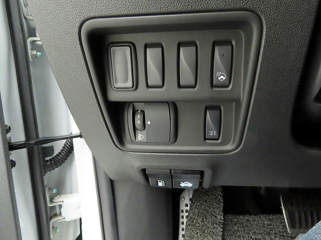 SAMSUNG QM6 - Vista 12