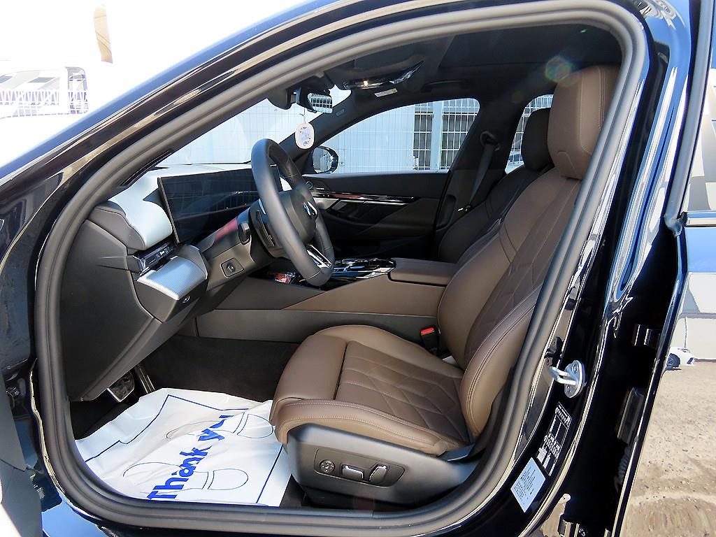 BMW 5 Series - Vista 5