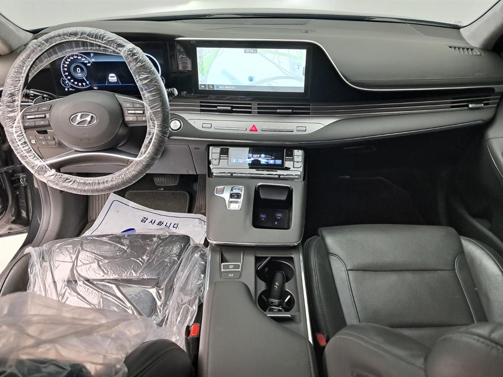 HYUNDAI Grandeur - Vista 11