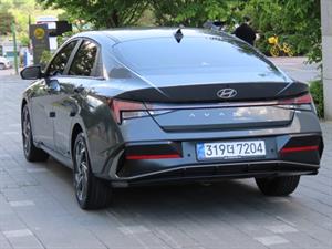 HYUNDAI Avante - Vista 8
