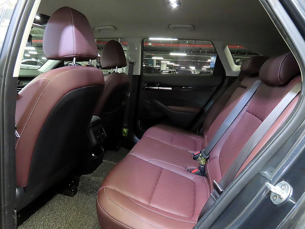 KIA Seltos - Vista 7