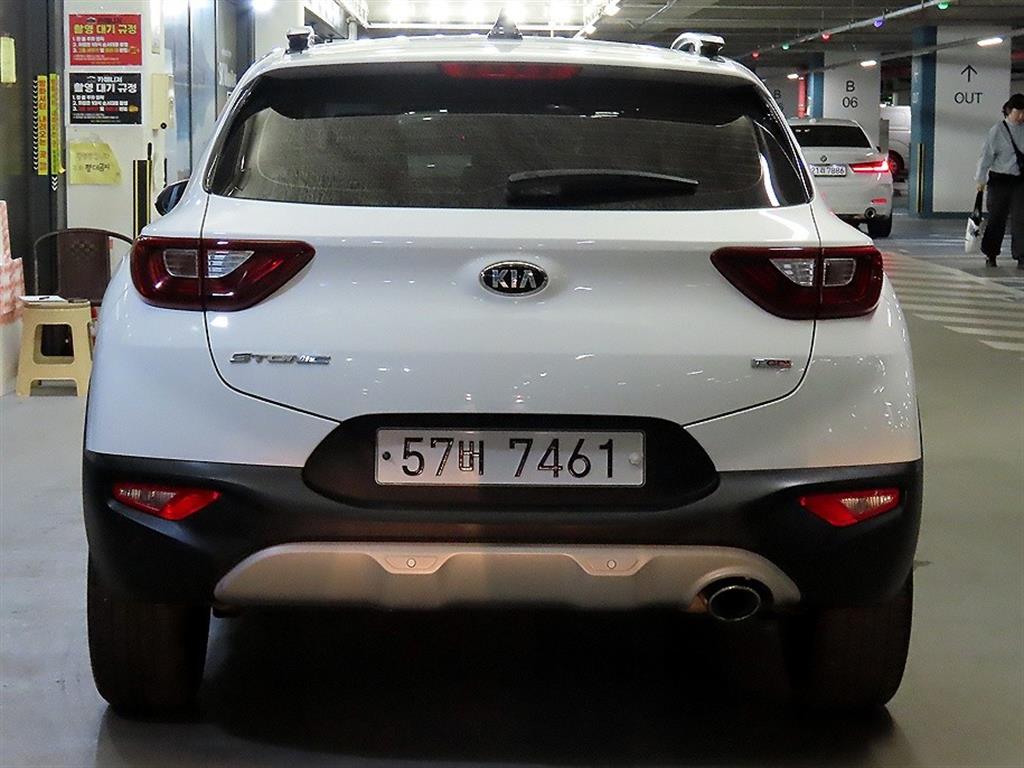 KIA Stonic - Vista 4