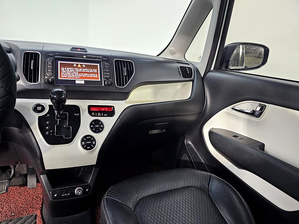 KIA Ray - Vista 10