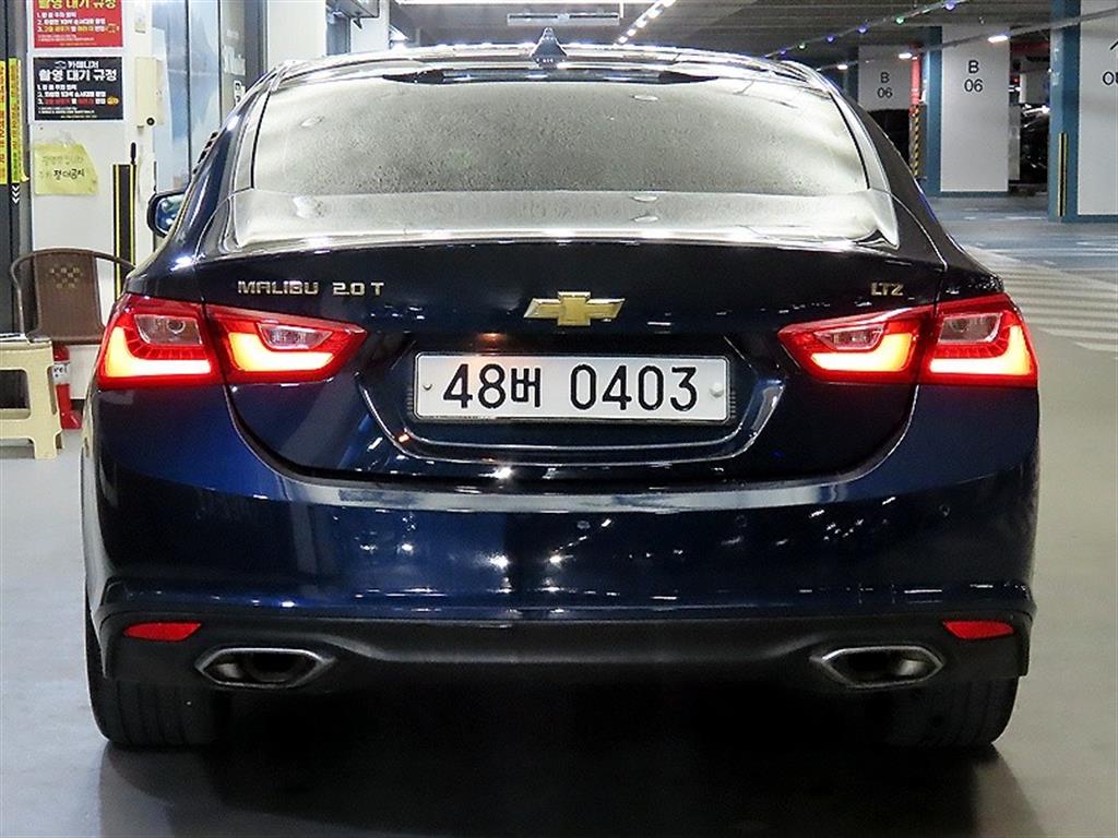Chevrolet Malibu - Vista 5