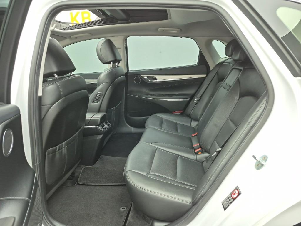 HYUNDAI Grandeur - Vista 12
