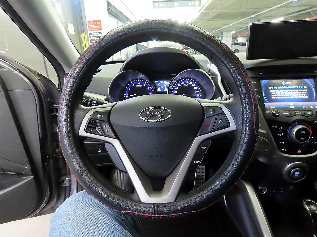 HYUNDAI Veloster - Vista 8