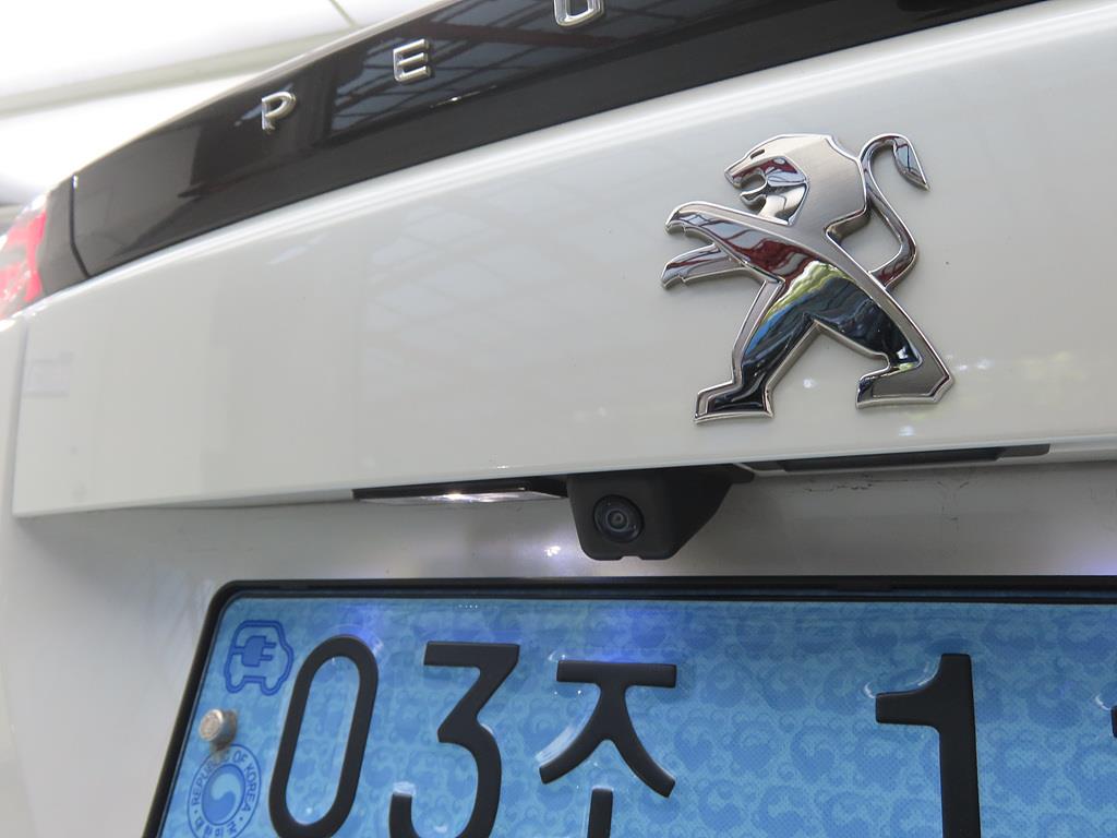 Peugeot 2008 2022 Blanco - Importación desde Corea - HF Imports Iquique - Foto 18