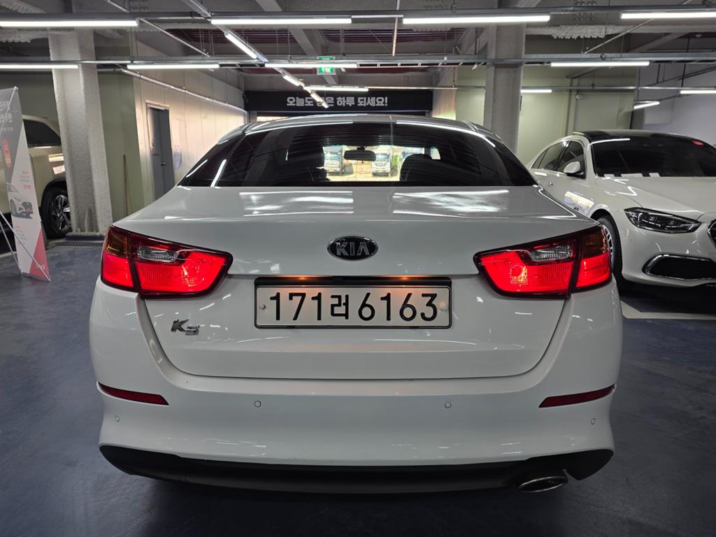 KIA K5 - Vista 5