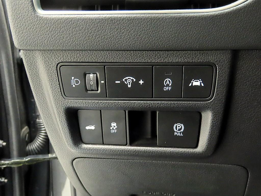 HYUNDAI Sonata - Vista 12