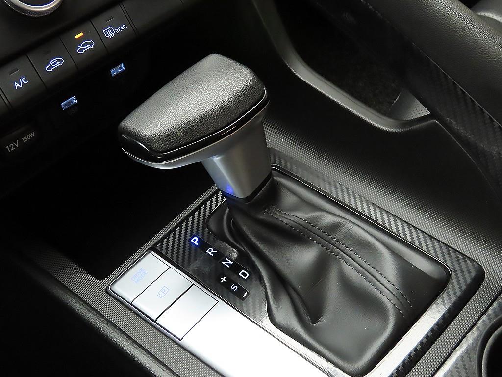 HYUNDAI Avante - Vista 9