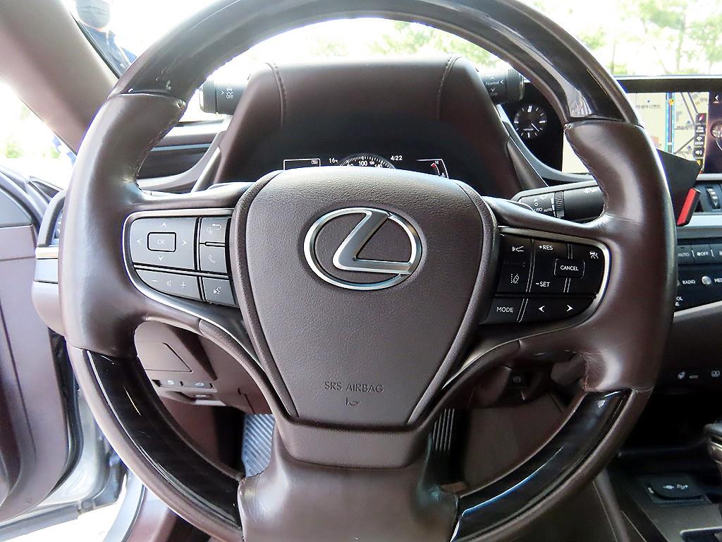 Lexus ES - Vista 8