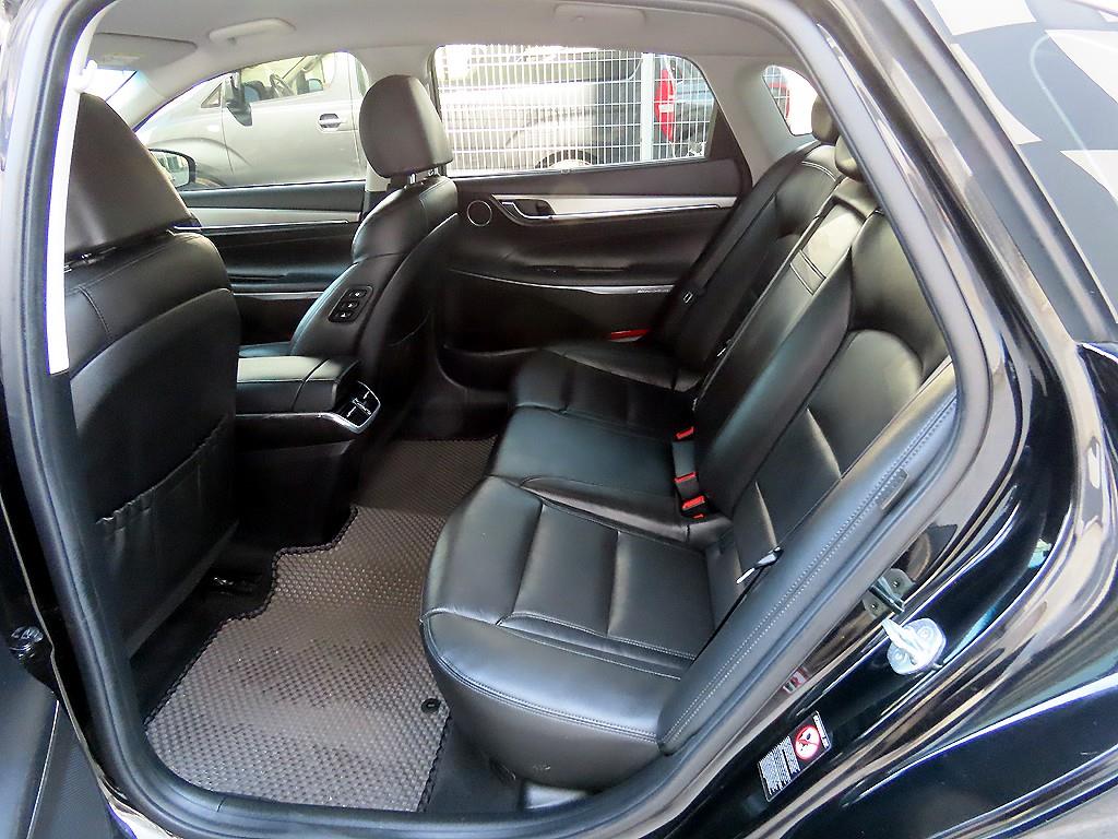 HYUNDAI Grandeur - Vista 6