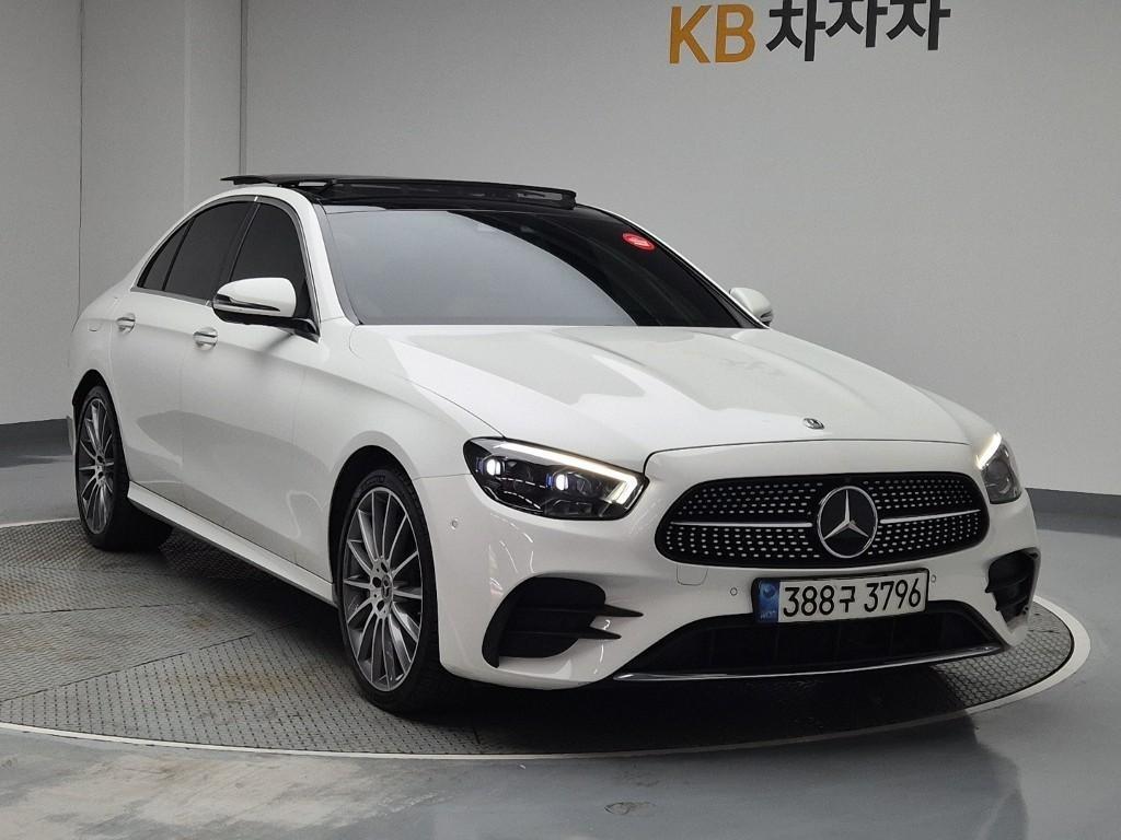 Mercedes Benz E class - Vista 4