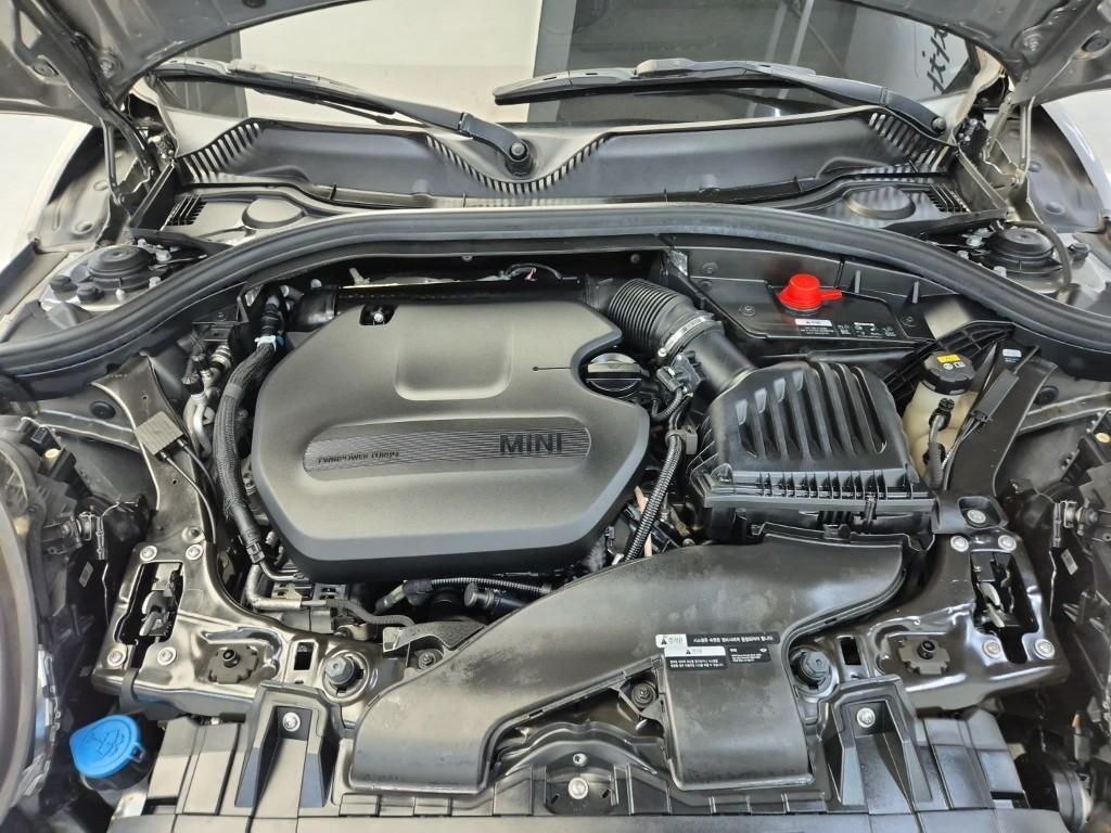 Mini Clubman - Vista 5