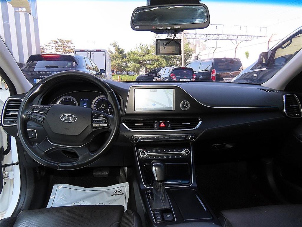 HYUNDAI Grandeur - Vista 7