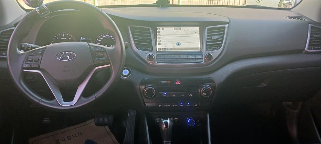 HYUNDAI Tucson - Vista 5