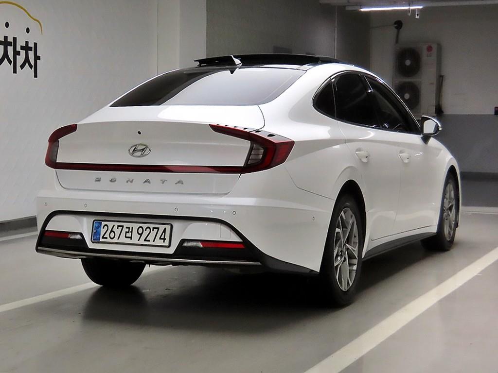 HYUNDAI Sonata - Vista 4