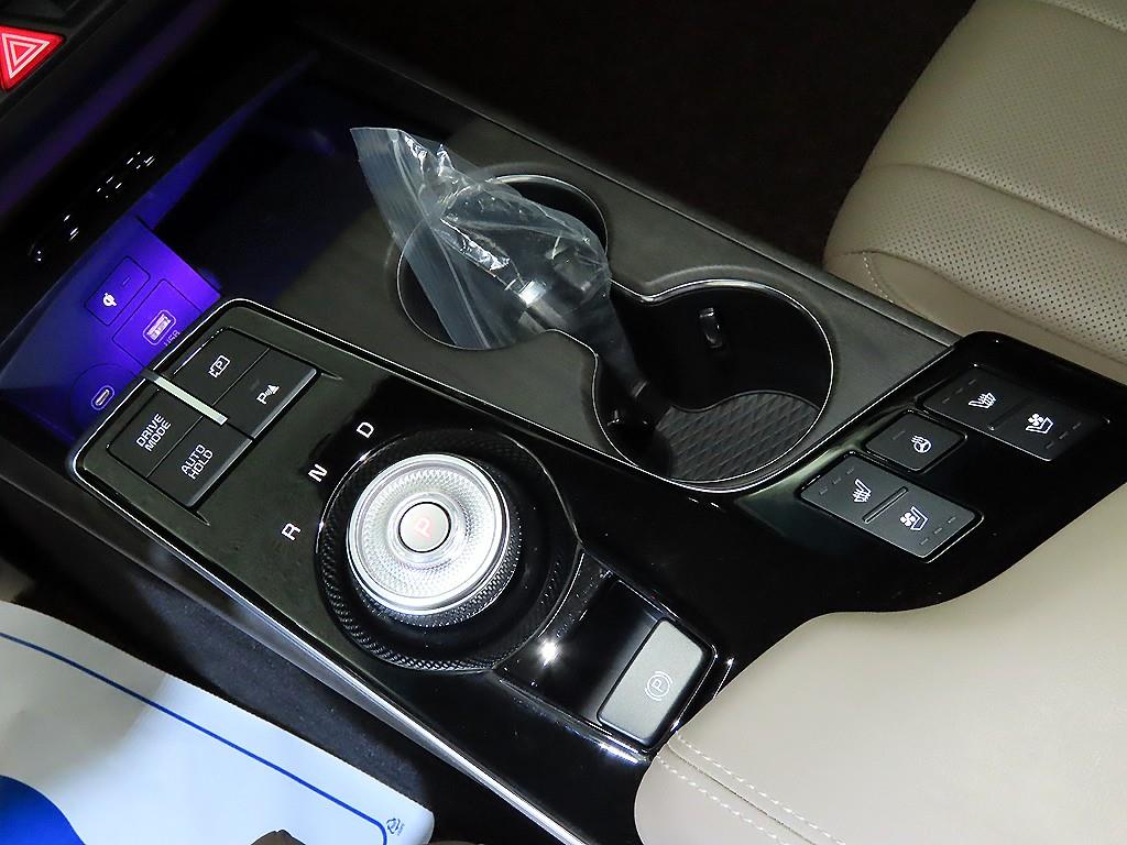 KIA K8 - Vista 12