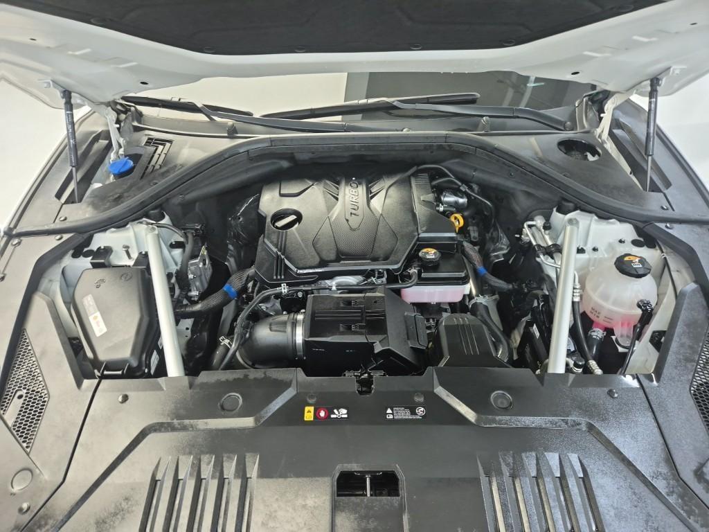Genesis GV70 - Vista 5