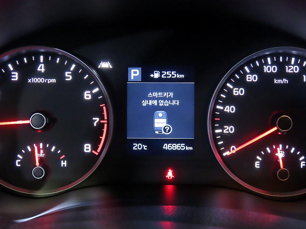KIA Stonic - Vista 8