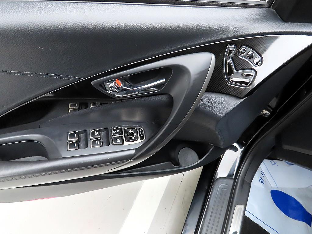 HYUNDAI Grandeur - Vista 11