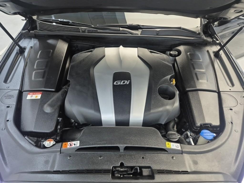 KIA K9 - Vista 5
