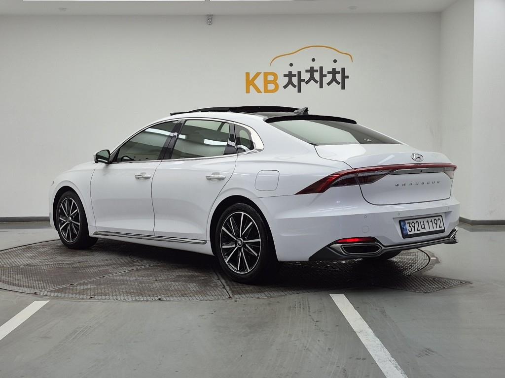 HYUNDAI Grandeur - Vista 3