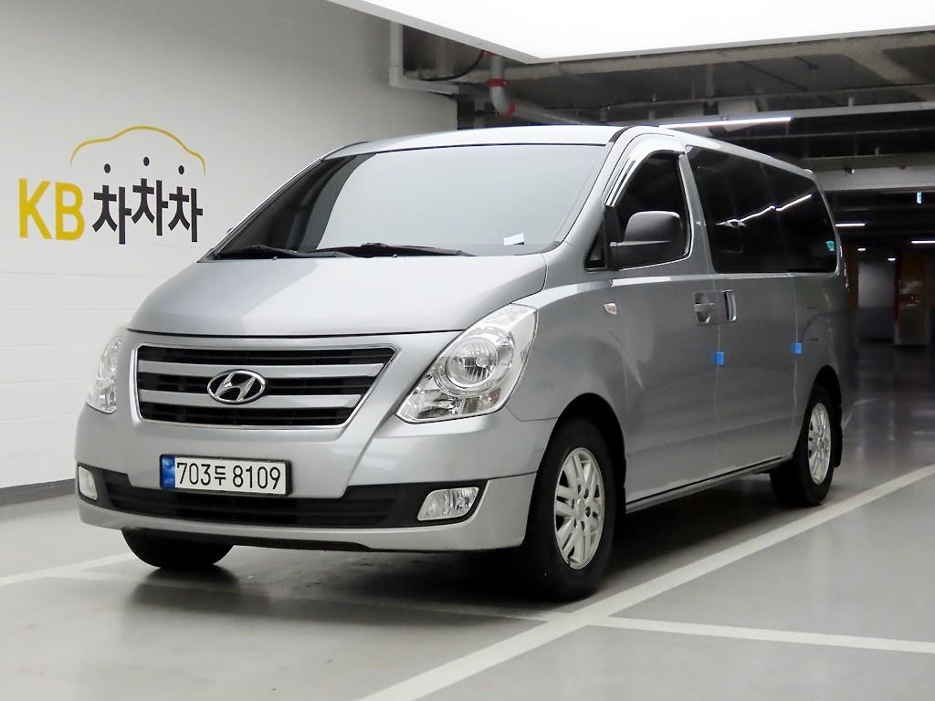 HYUNDAI Starex - Vista 2