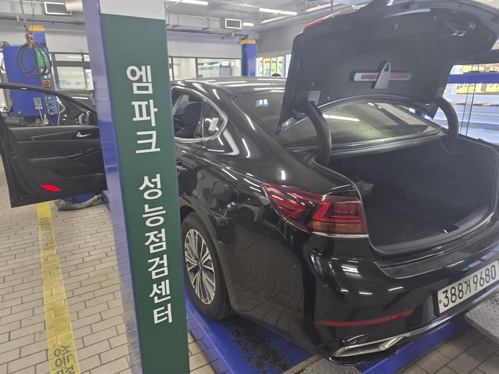 KIA K7 - Vista 4