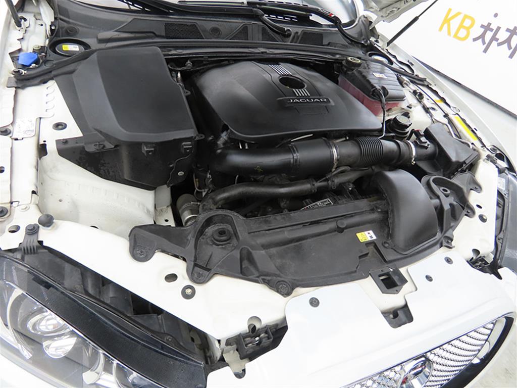 Jaguar XF 2015 Blanco - Importación desde Corea - HF Imports Iquique - Foto 19