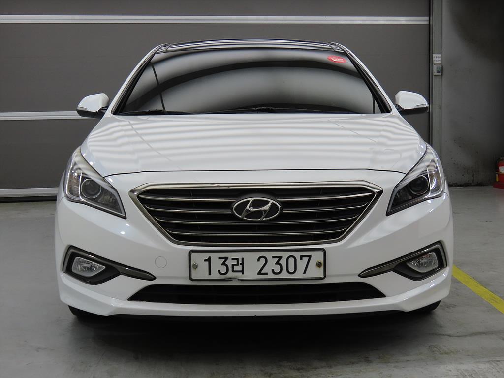 HYUNDAI Sonata - Vista 2