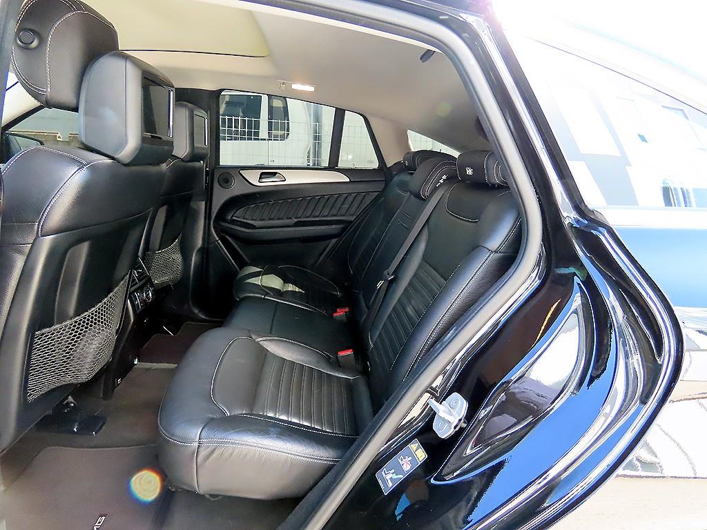 Mercedes Benz GLE Class - Vista 6