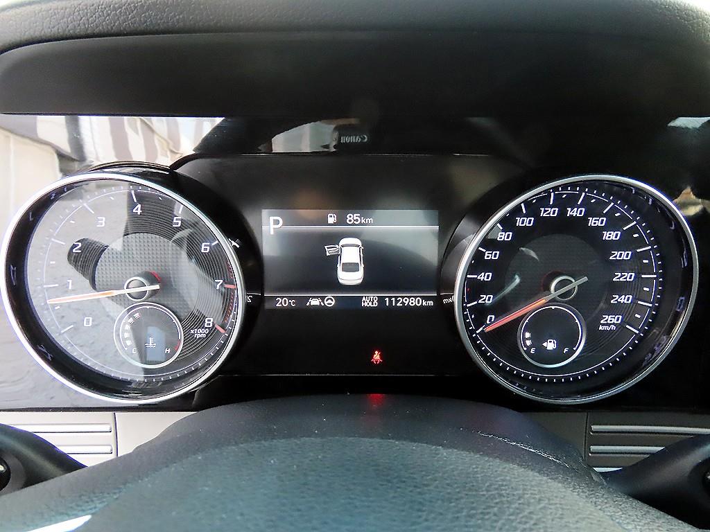 HYUNDAI Grandeur - Vista 9